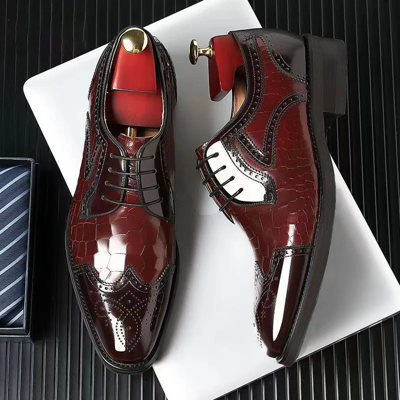 Fashion Men Oxfords Shoes High Quality Pointed Wedding Shoes for Men Luxury Brogue Dress Shoes Office Gentleman Man Flats 38-48