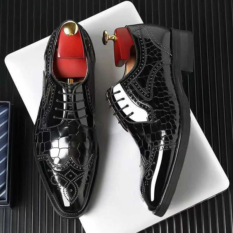 Fashion Men Oxfords Shoes High Quality Pointed Wedding Shoes for Men Luxury Brogue Dress Shoes Office Gentleman Man Flats 38-48