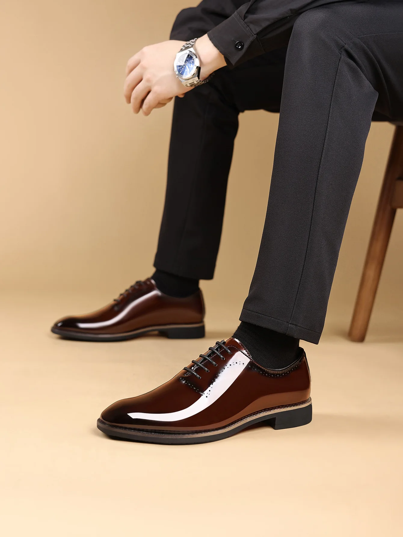 Luxury Men Oxford Shoes High Quality Patent Leather Men Shoes Comfortable Dress Wedding Party Shoes Classic Business Formal Shoe
