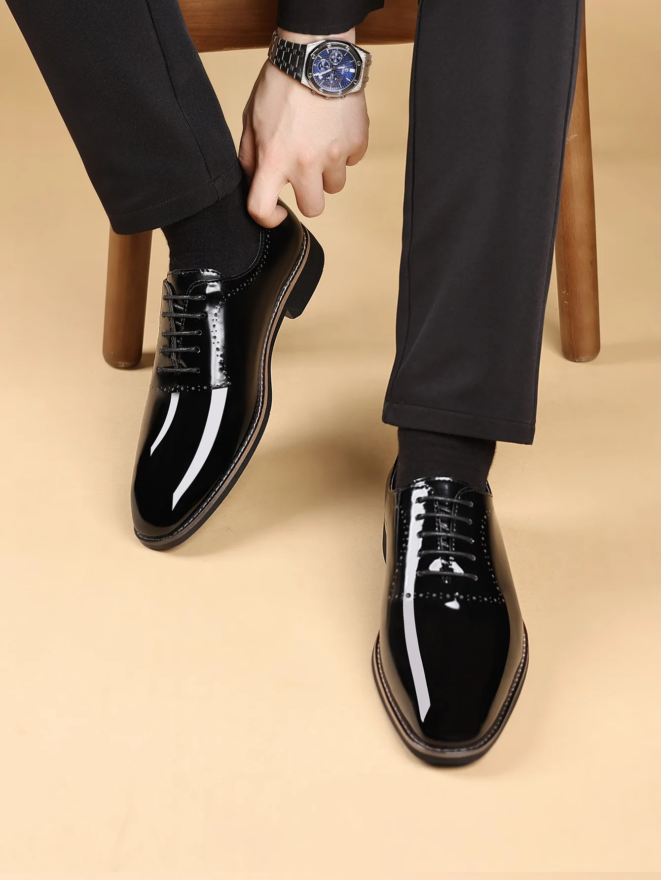 Luxury Men Oxford Shoes High Quality Patent Leather Men Shoes Comfortable Dress Wedding Party Shoes Classic Business Formal Shoe