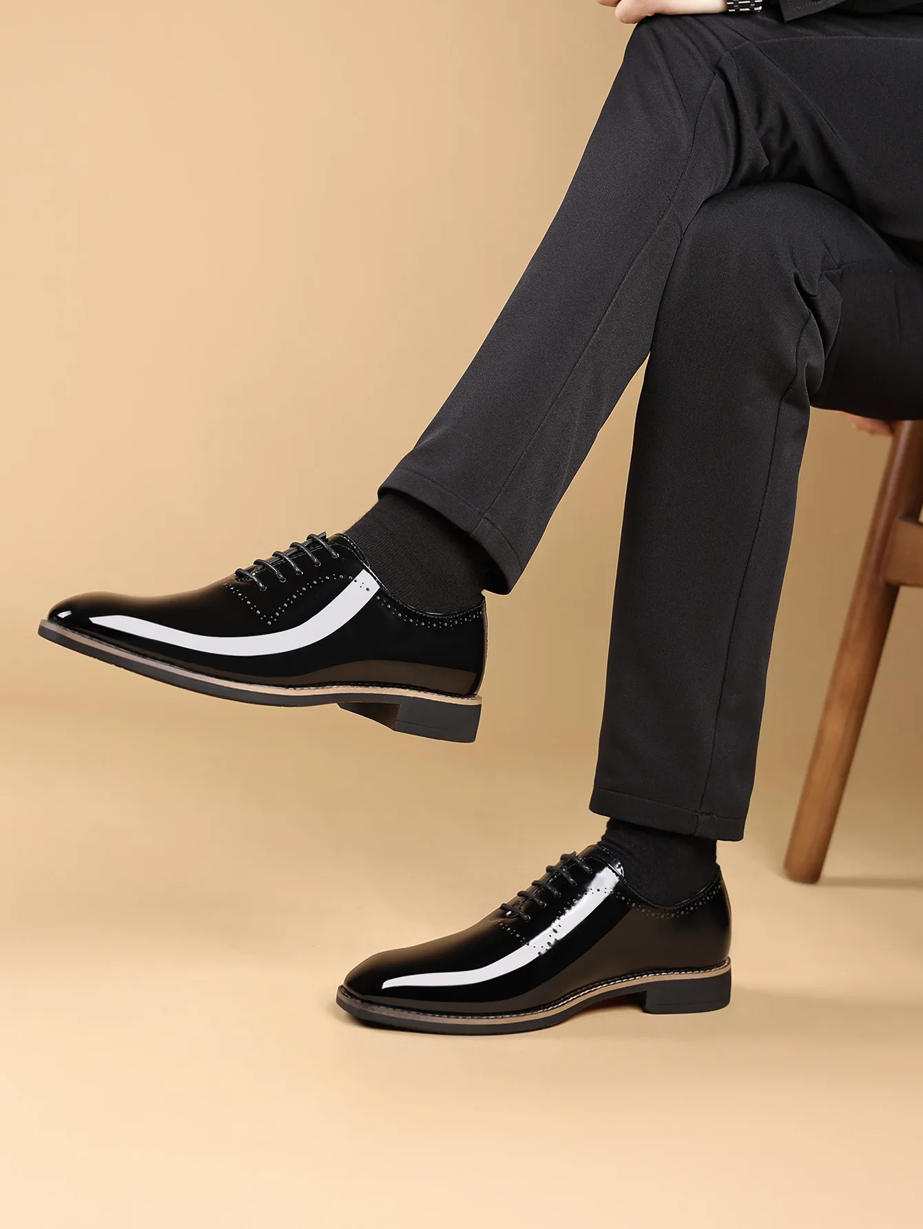 Luxury Men Oxford Shoes High Quality Patent Leather Men Shoes Comfortable Dress Wedding Party Shoes Classic Business Formal Shoe