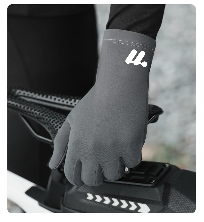 WEST BIKING Thermal Cycling Gloves Winter Fleece Windproof Bike Gloves Touch Screen Full Finger Gloves Outdoor Cycling Equipment