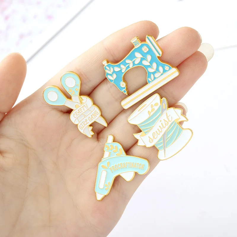 Cartoon Machine Metal Brooch Car Sewing Machine Phone Music CD Typewriter Camera Ruler Storage Card Badge Punk Pins Jewelry Gift