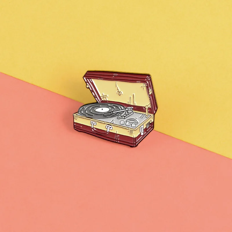 Cartoon Machine Metal Brooch Car Sewing Machine Phone Music CD Typewriter Camera Ruler Storage Card Badge Punk Pins Jewelry Gift