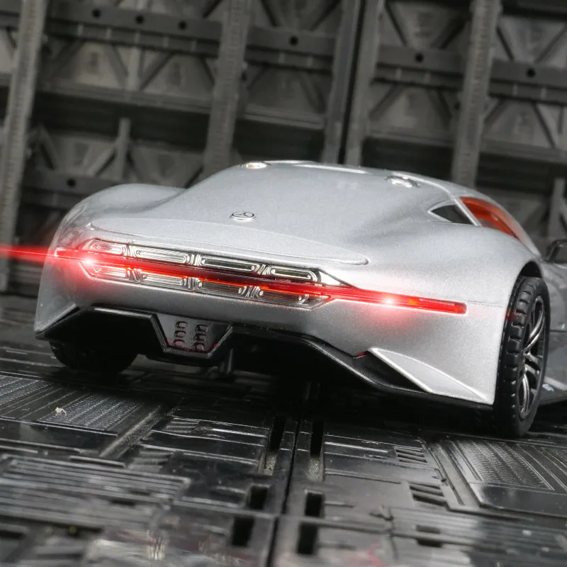 1:24 Mercedes-Benz AMG VISION GT concept sports car alloy model doors on both sides that can be opened rich details