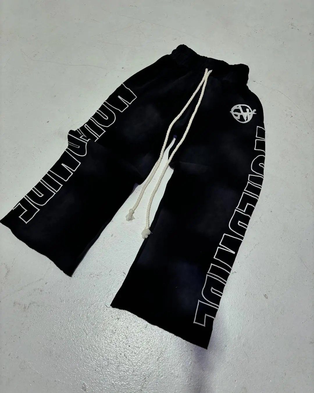 Y2K Retro High Street Black Women Sports Pants Fashionable Ins Harajuku Goth Casual Straight Leg Pants Simple Jogging Pants