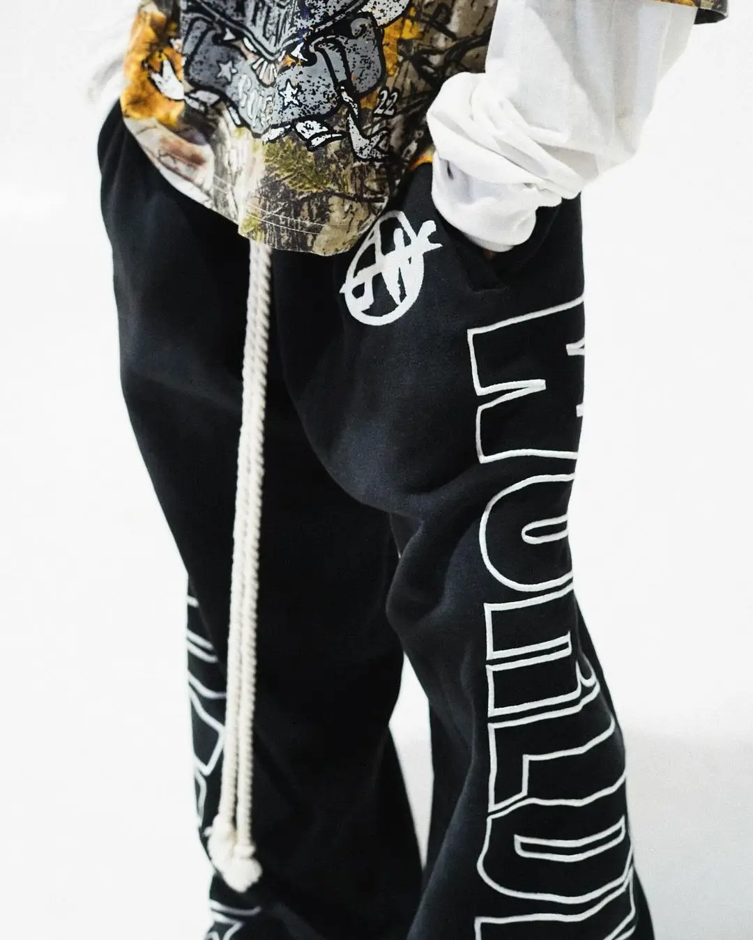 Y2K Retro High Street Black Women Sports Pants Fashionable Ins Harajuku Goth Casual Straight Leg Pants Simple Jogging Pants
