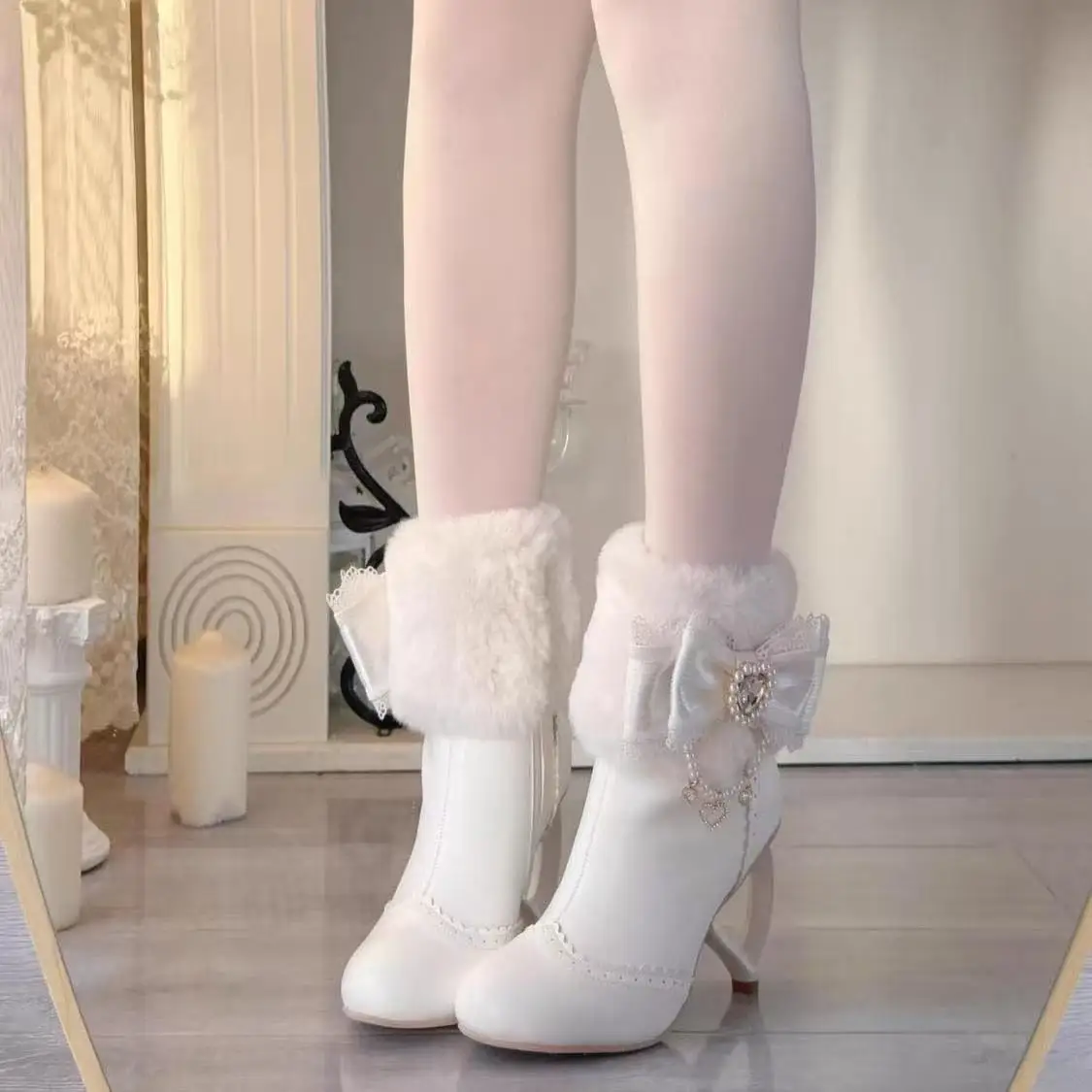 Japanese Lolita Boots Sweet Cute Bow Heart-shaped with Pearl Jewelry Shoes Round Head Warm Commuting Velvet Short Boots Winter
