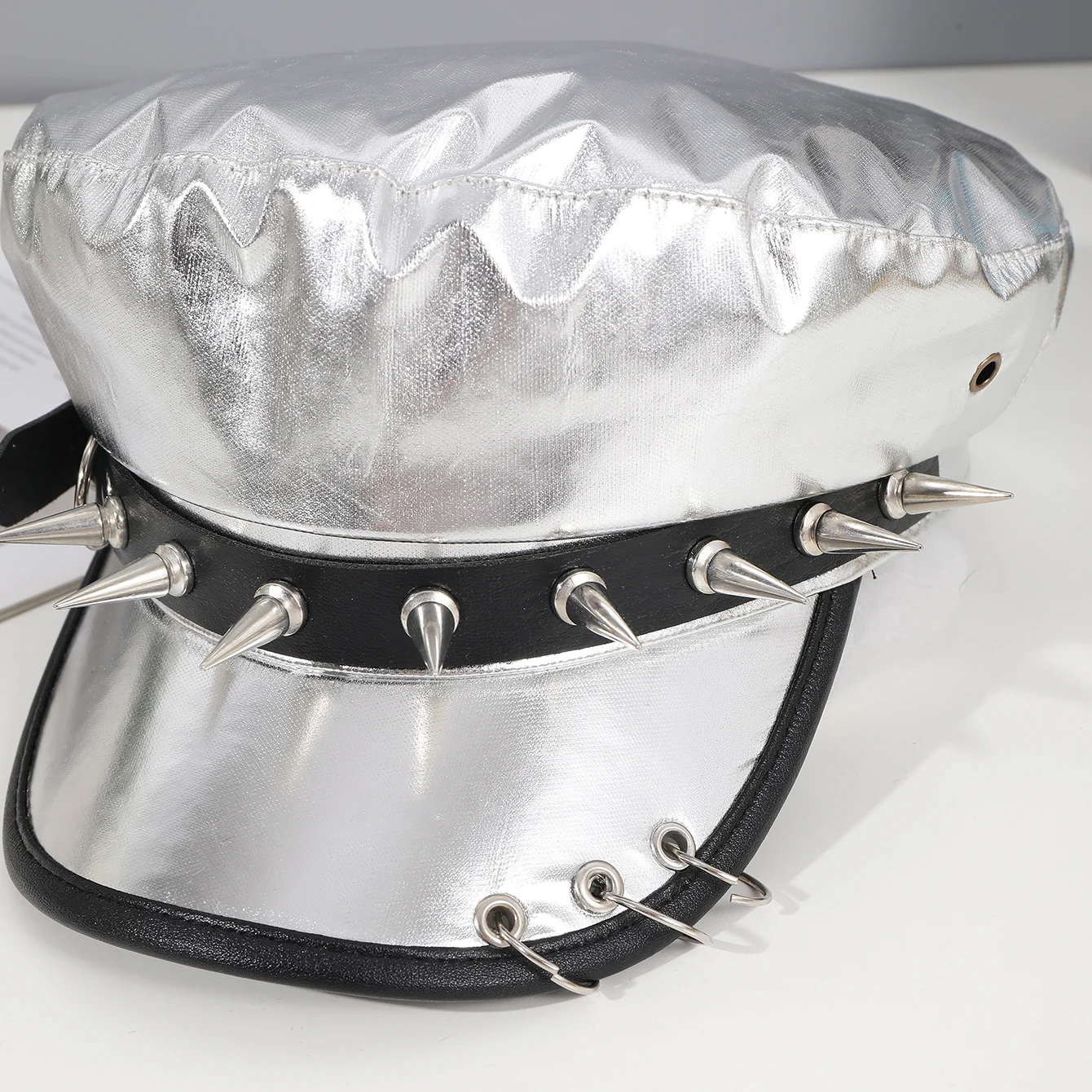 Sweet cool Spice Girl style riveted spider hoop PU leather newsboy hat Y2K fashion trend shopping face small beret