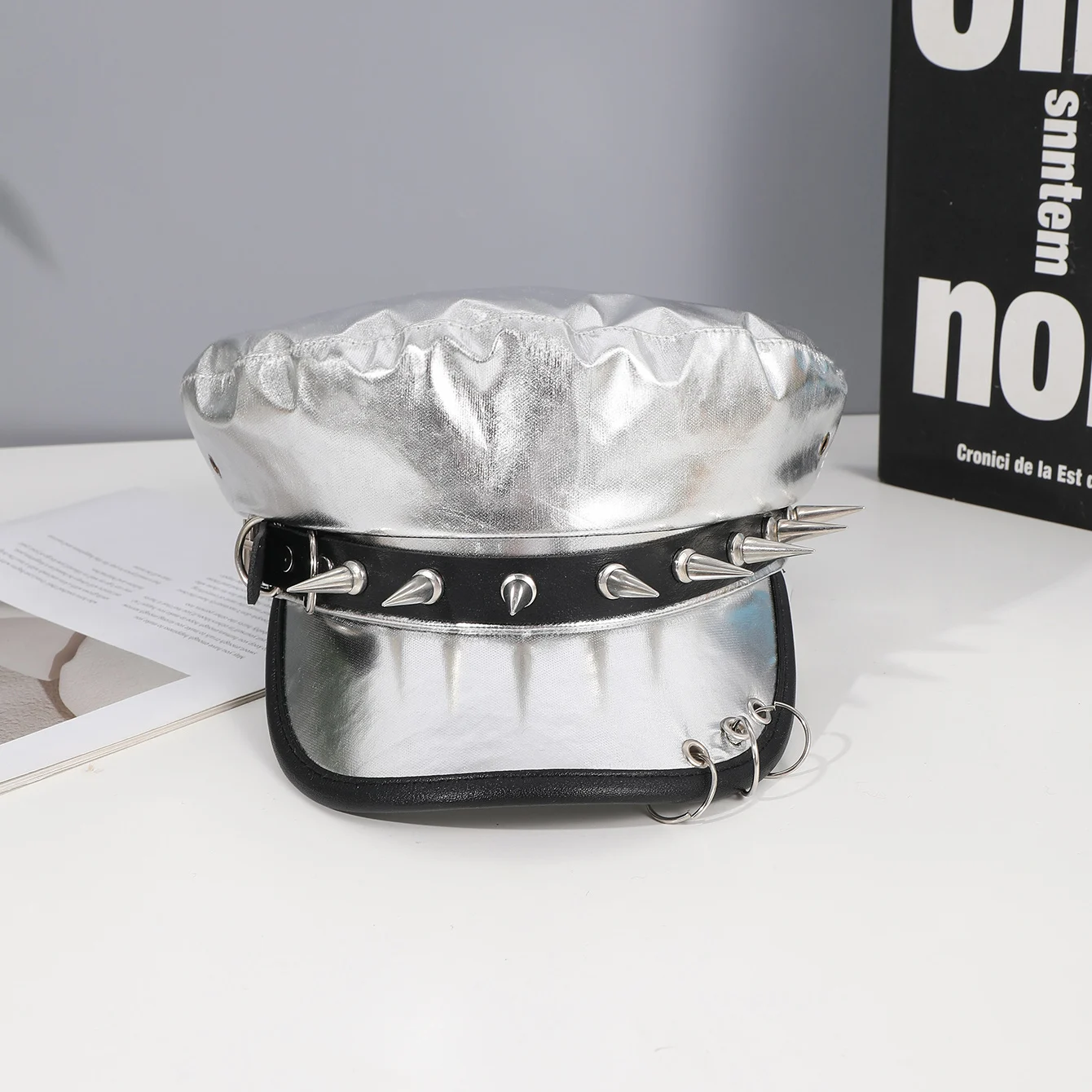 Sweet cool Spice Girl style riveted spider hoop PU leather newsboy hat Y2K fashion trend shopping face small beret