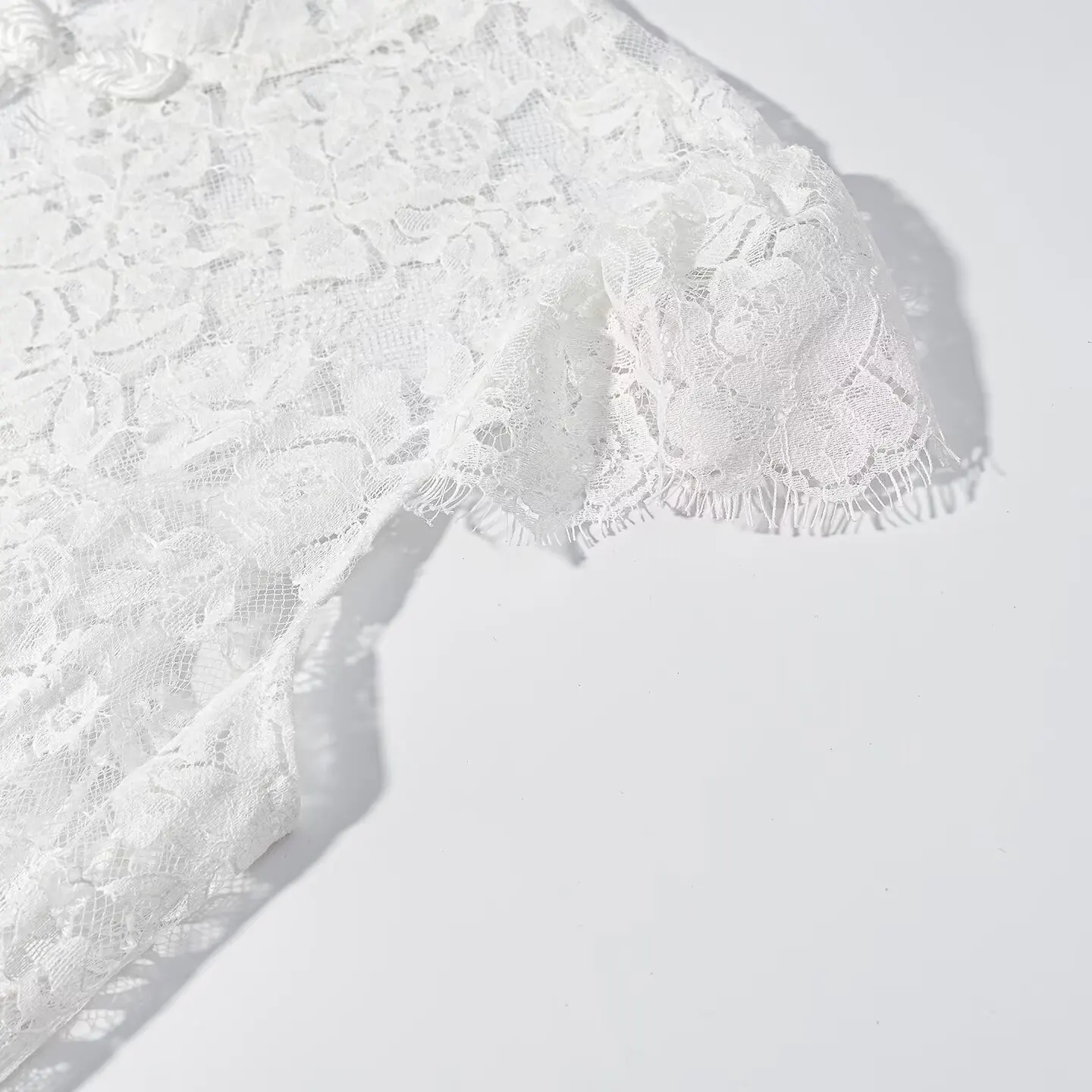 White Lace Embroidery Pant Suit Women Stand Neck Sleeveless Hollow-out Waist Cinching See Through Set Lady Summer Sheer Outfit
