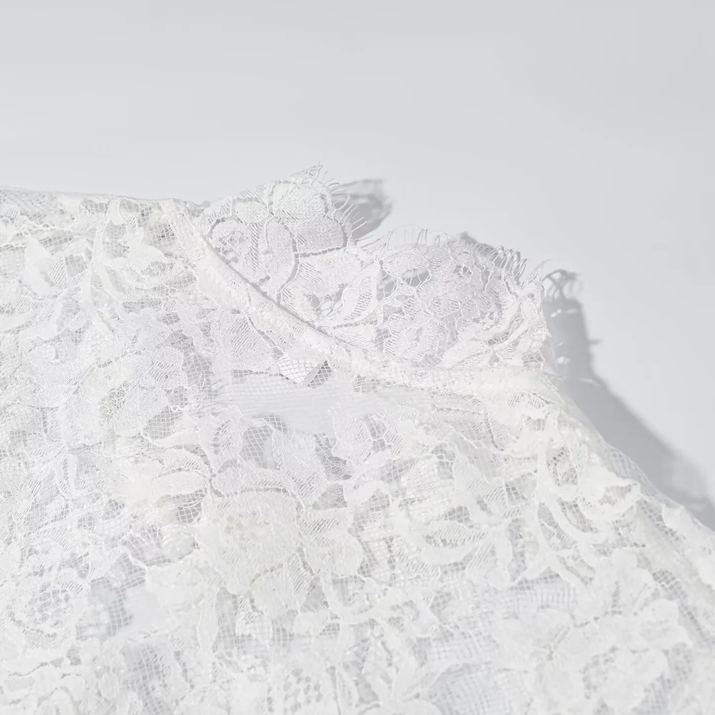 White Lace Embroidery Pant Suit Women Stand Neck Sleeveless Hollow-out Waist Cinching See Through Set Lady Summer Sheer Outfit