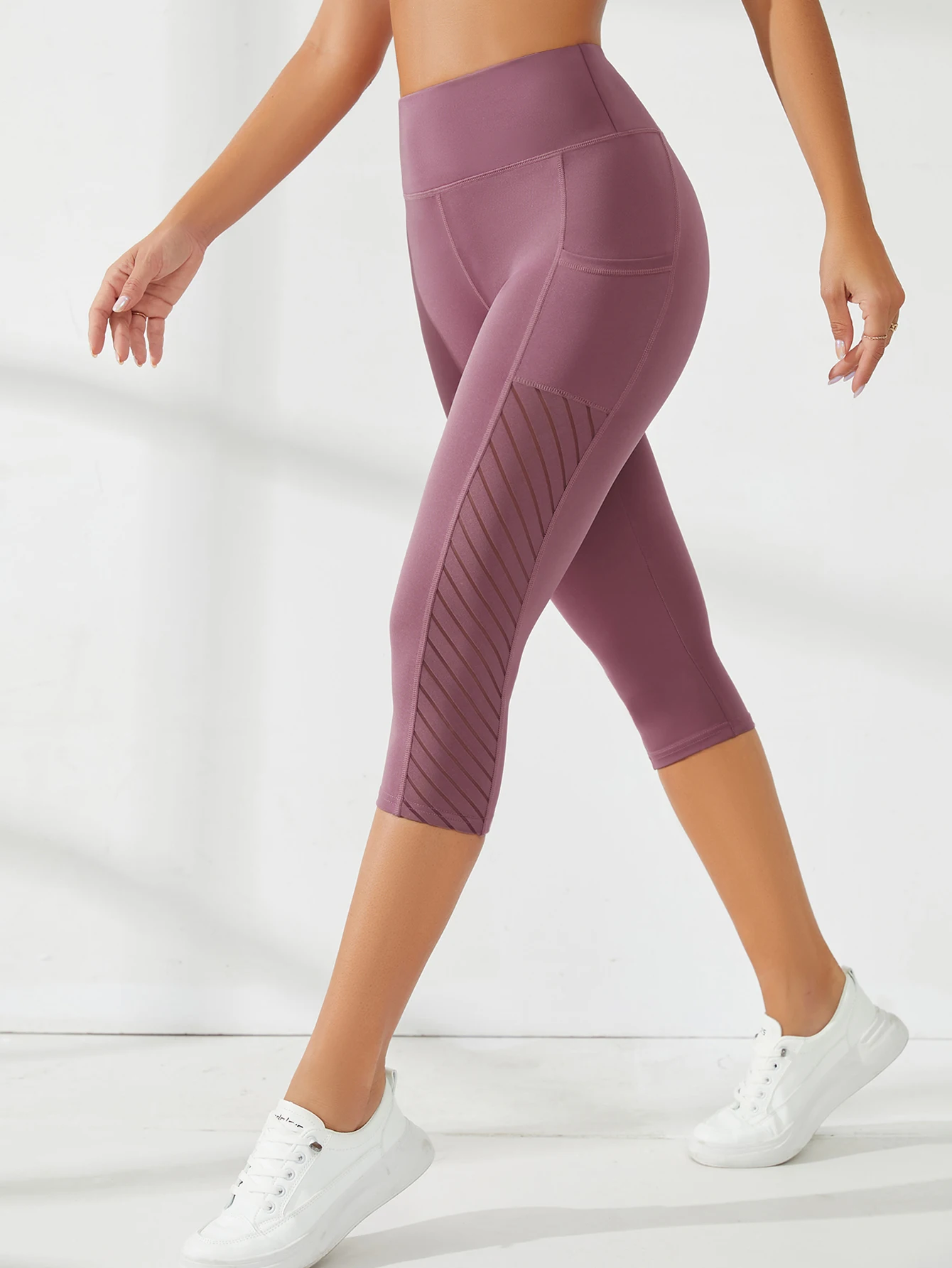 Sport Shorts cropped pants Female Fitness Nudity High Waist Hip Lift Running Yoga Side Pockets Tights Quick Dry Gym Sportswear