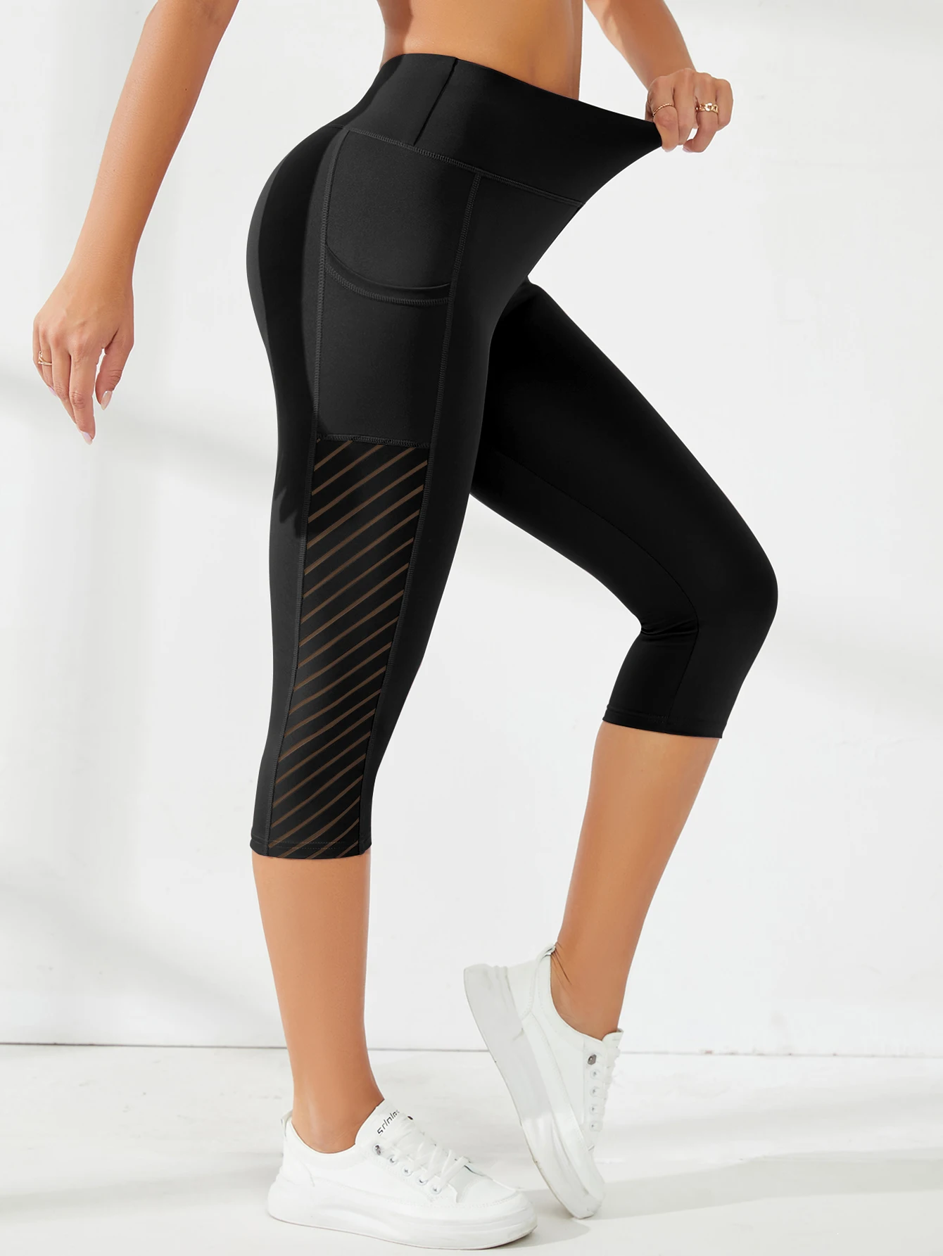 Sport Shorts cropped pants Female Fitness Nudity High Waist Hip Lift Running Yoga Side Pockets Tights Quick Dry Gym Sportswear