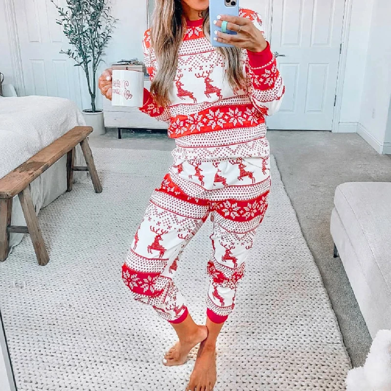 Mommy and Me Clothes 2026 New Christmas Pajamas Set for Family Soft Cute Sleepwear Adults Kids 2 Pieces Suit Xmas Look Outfits