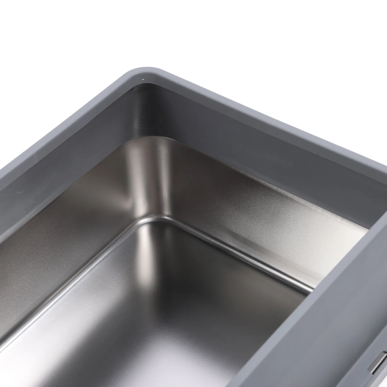 Cat Litter Box Stainless Steel Anti Splashing Odorless Easy to Clean High Sides Semi Enclosed Cat Litter Box with Lid for Cats
