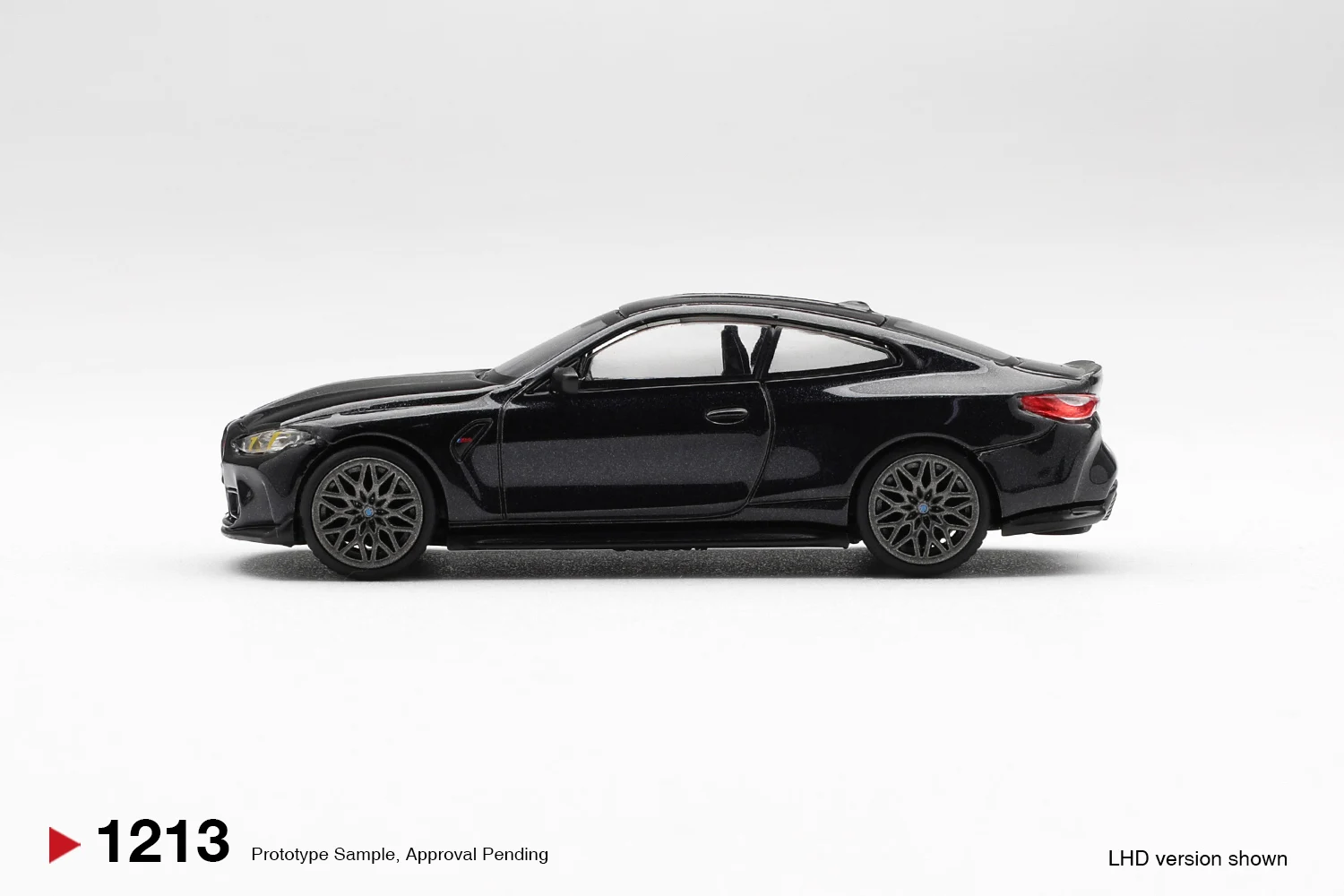 MINIGT 1:64 BMW M4 CS Black Sapphire MGT01213-CH Cars Alloy Diecast Metal Model Kids Toys Boys