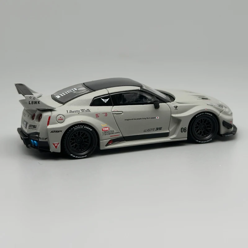 MINIGT 1:64 NISSAN R35 Matte Grey Lamborghini Aventador Martin DBS White ZR1 Yellow Alloy Car Model 1248 1133 1225 1158