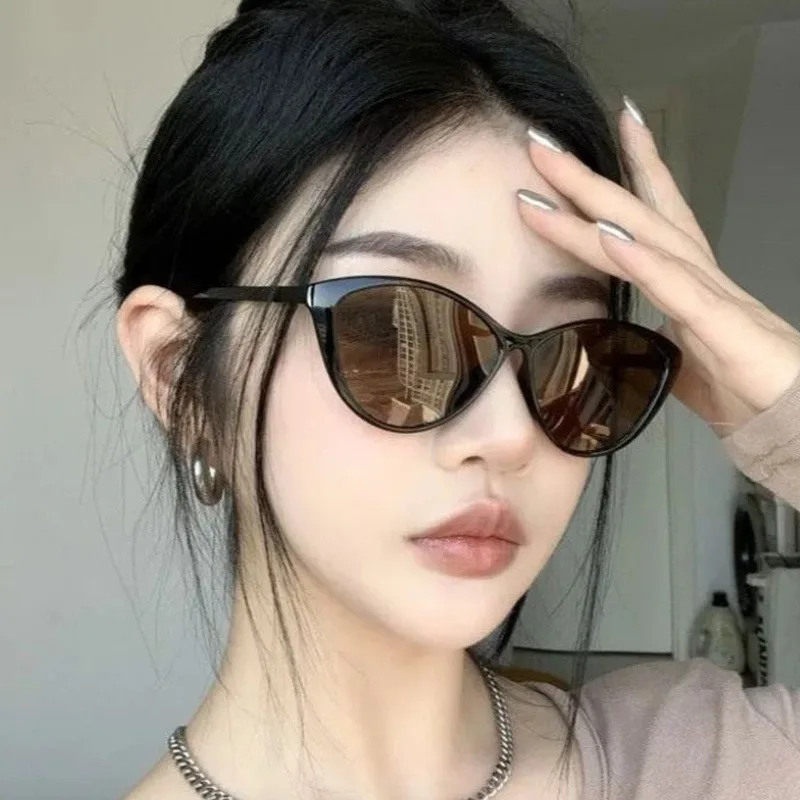 1/2 Pcs Korean Cat Eye Sunglasses, Lightweight, UV Protection, Retro Trendy, for Fashion Ladies