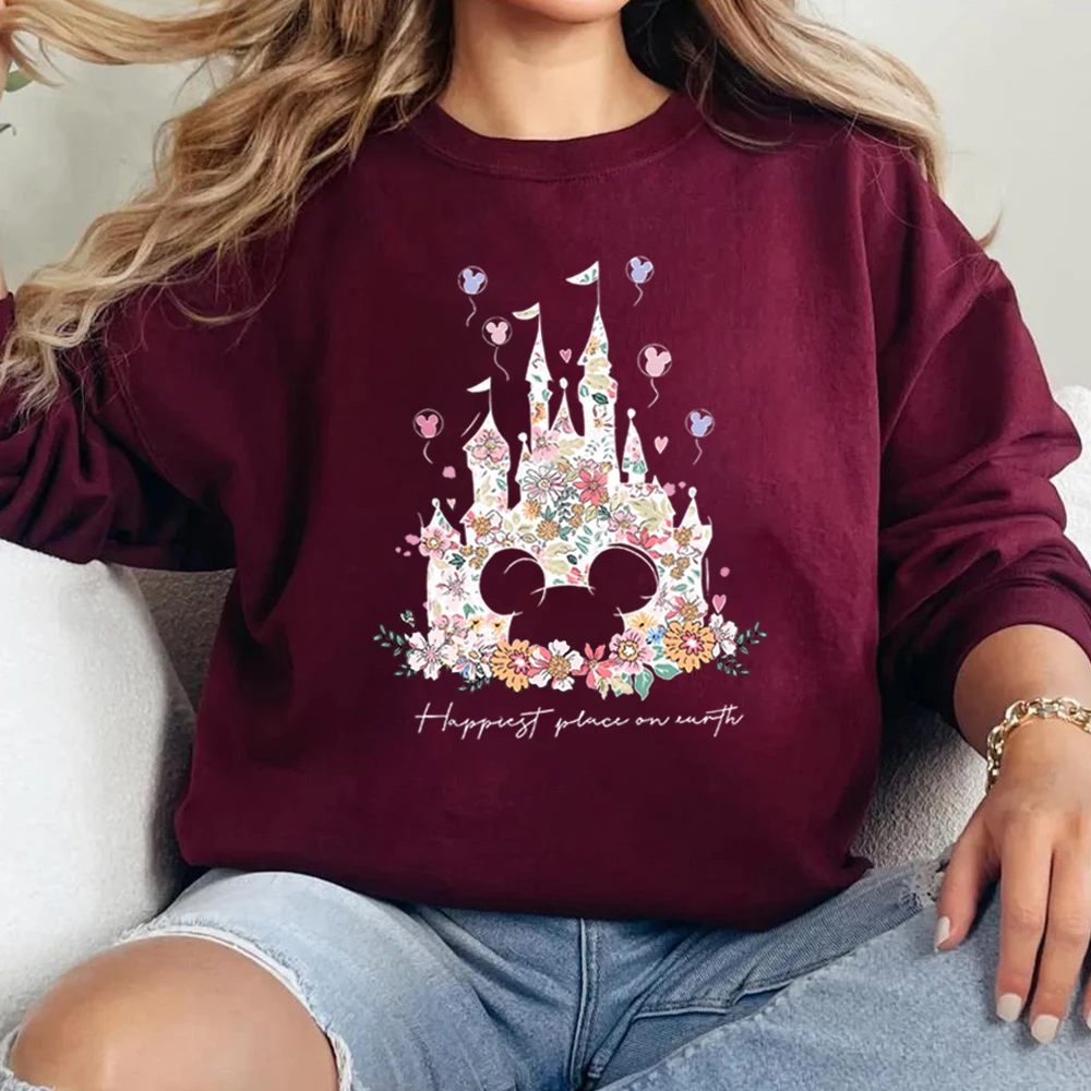 Aesthetic Floral Castle Sweatshirt Vintage Castle Hoodie Happiest Place on Earth Pullover Trendy Women Long Sleeves Sweatshirts