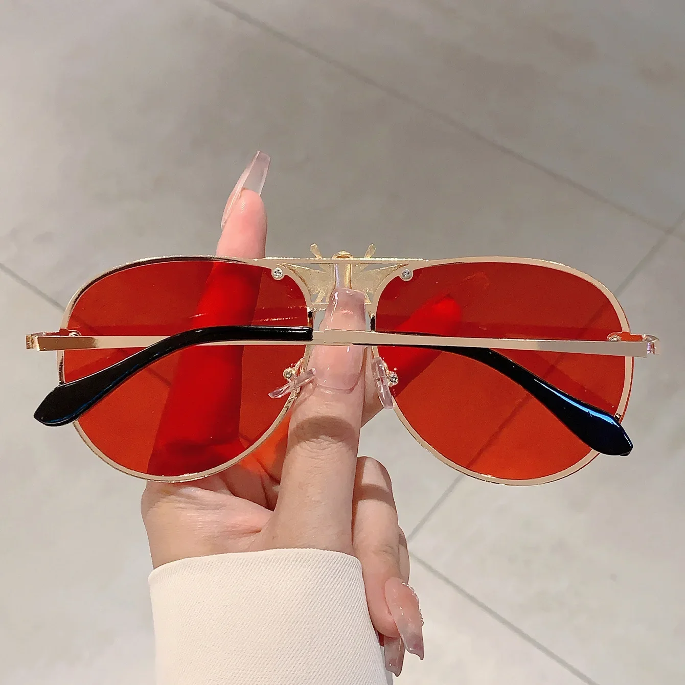 New Luxury Brand Designer Oversized Pilot Big Bee Sunglasses Women For Men Popular Vintage Sun Glasses Punk Metal Eyewear UV400