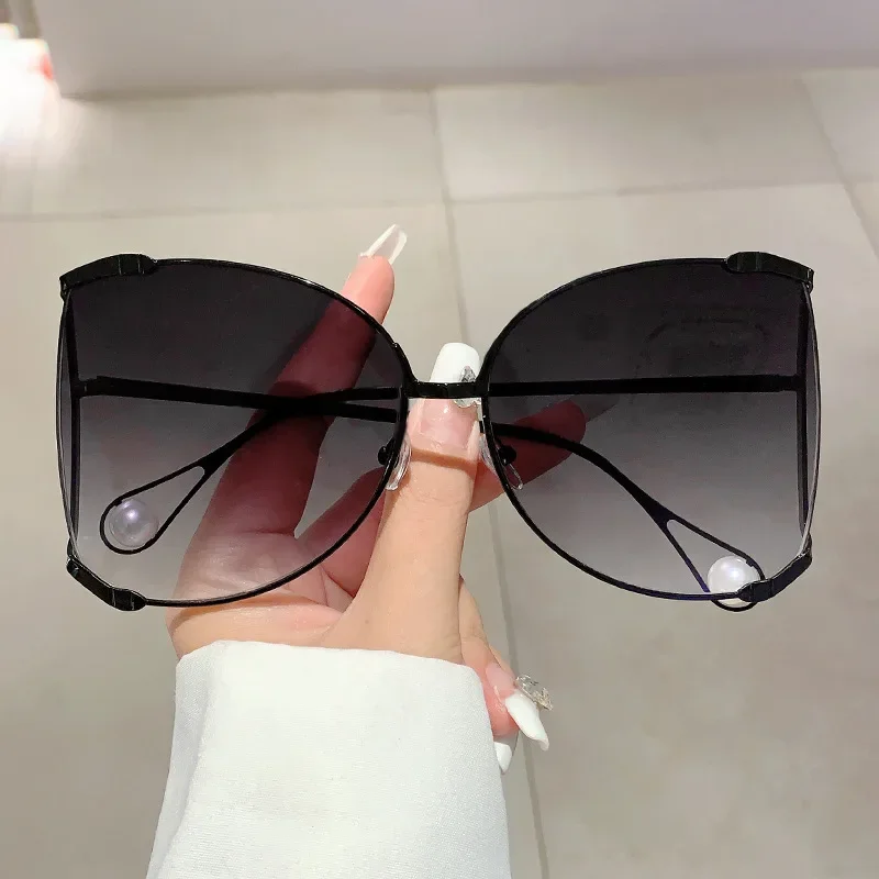 Oversized Metal Sunglasses Women For Female Luxury Brand Designer Elegant Pink Sun Glasses Vintage Big Frame Pearl Shades UV400