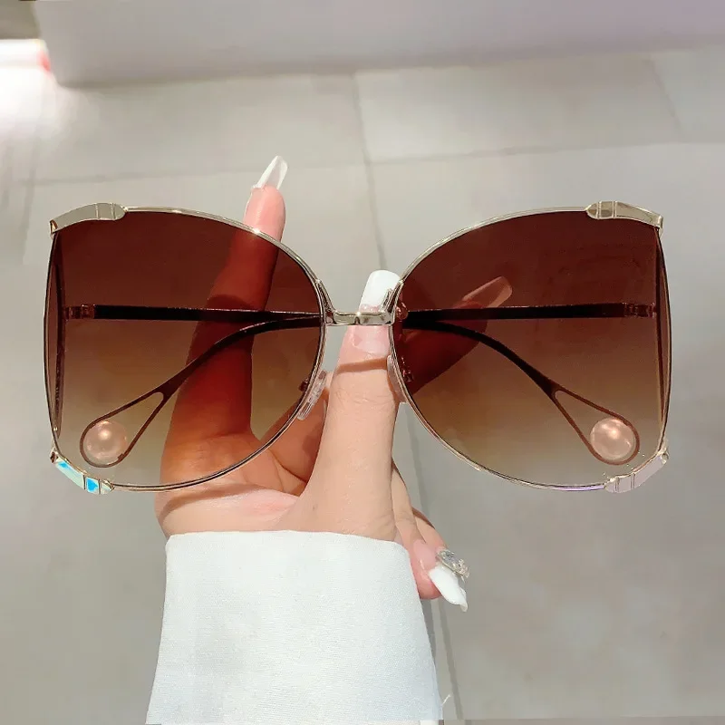 Oversized Metal Sunglasses Women For Female Luxury Brand Designer Elegant Pink Sun Glasses Vintage Big Frame Pearl Shades UV400