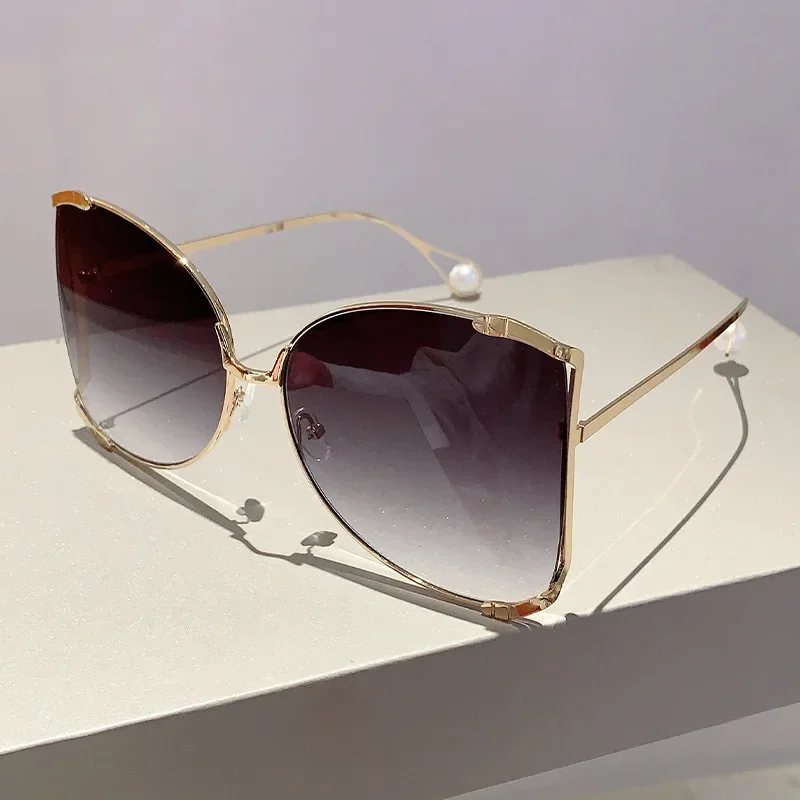 Oversized Metal Sunglasses Women For Female Luxury Brand Designer Elegant Pink Sun Glasses Vintage Big Frame Pearl Shades UV400