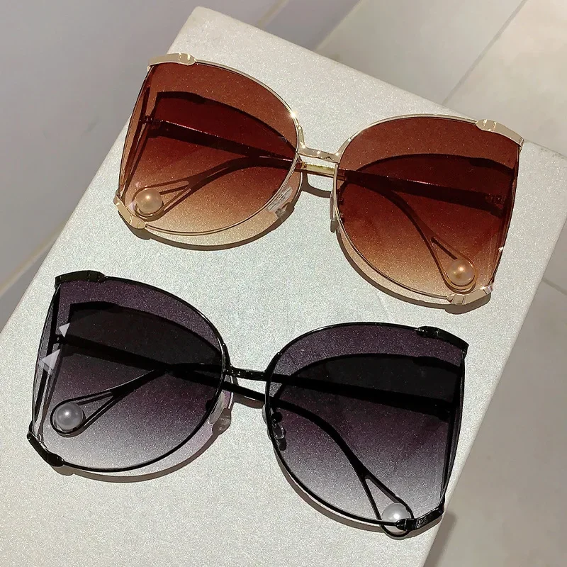 Oversized Metal Sunglasses Women For Female Luxury Brand Designer Elegant Pink Sun Glasses Vintage Big Frame Pearl Shades UV400