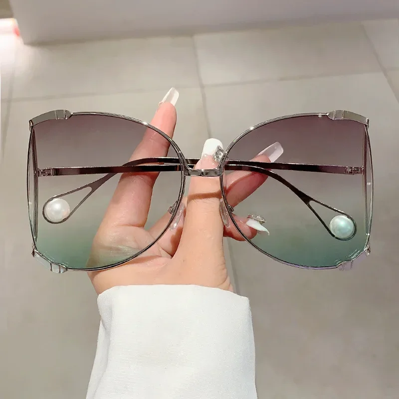 Oversized Metal Sunglasses Women For Female Luxury Brand Designer Elegant Pink Sun Glasses Vintage Big Frame Pearl Shades UV400