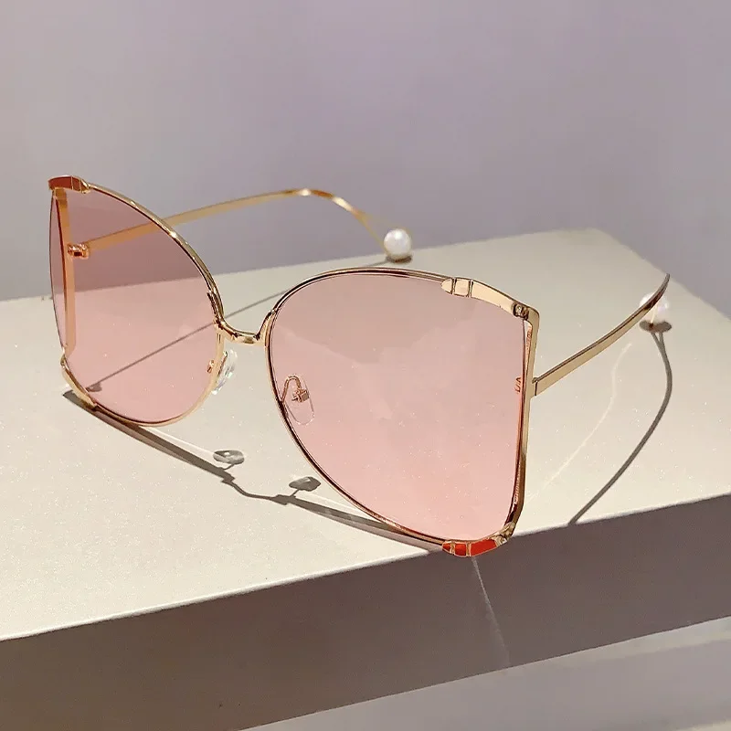 Oversized Metal Sunglasses Women For Female Luxury Brand Designer Elegant Pink Sun Glasses Vintage Big Frame Pearl Shades UV400