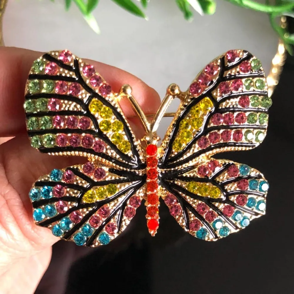 Baroque Luxury Beautiful Butterfly and Insect Design Brooches for Men and Women, Jewelry, Fashion Accessories, and Party Gifts
