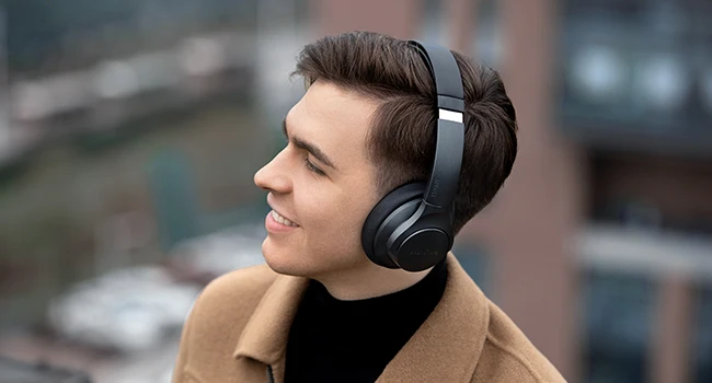 Soundcore Anker Life Q20 Hybrid ANC Headphones - Wireless Over Ear BT Headphones - 60H Playtime - Hi-Res Audio - Deep Bass - Foam Ear Cups - Travel - Office - USB-C Charging(Brand New)