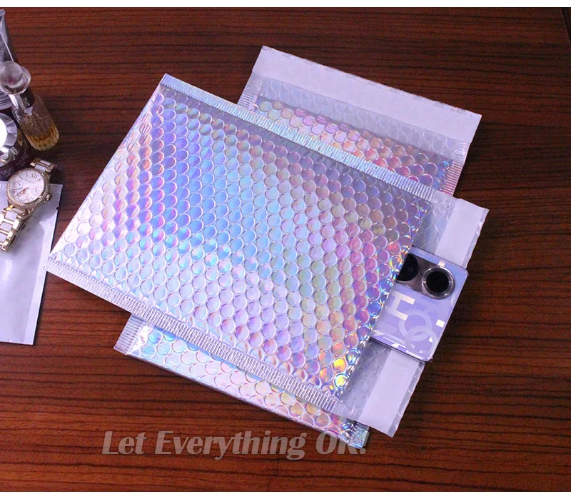 50Pcs Bubble Mailers Aluminized Foil Bags Laser Rainbow Shipping Envelope Self Seal Postal Bags Gift&Book Express Packaging Bags