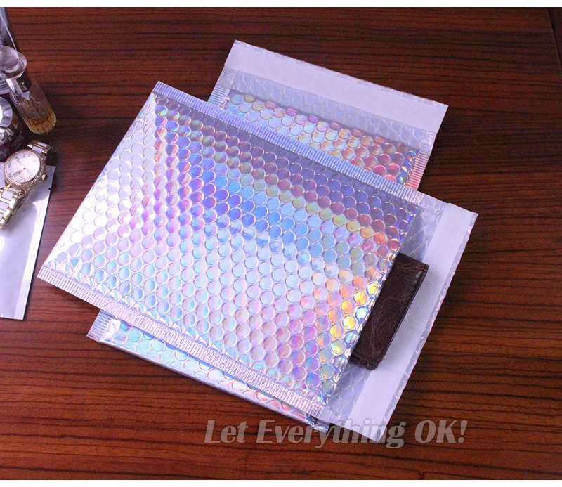 50Pcs Bubble Mailers Aluminized Foil Bags Laser Rainbow Shipping Envelope Self Seal Postal Bags Gift&Book Express Packaging Bags
