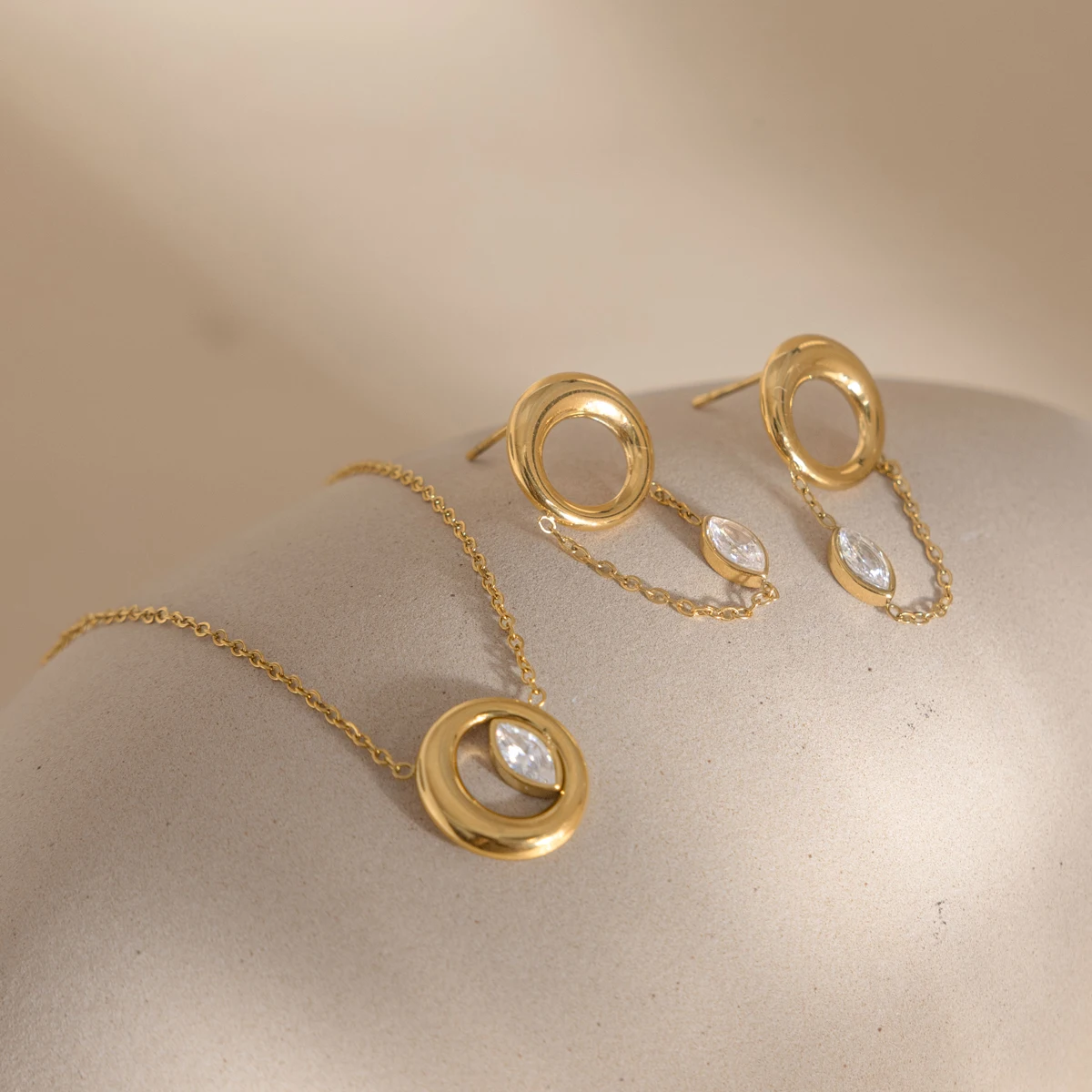 Youthway New Chic 18K Gold PVD Plated Zircon Round Necklace Earring Set For Women Fashion Stainless Steel Waterproof Jewelry