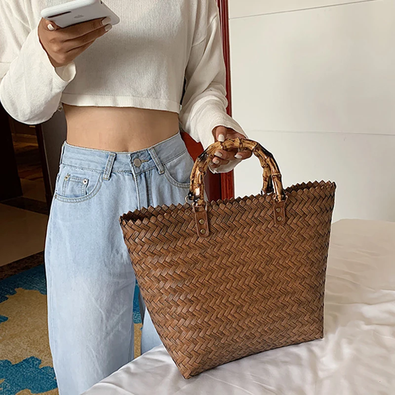 Women Woven Beach Straw Handbag Casual Handmade Hollow Out Rattan Shoulder Bags Youth Ladies Bohemia Summer Travel Beach Totes