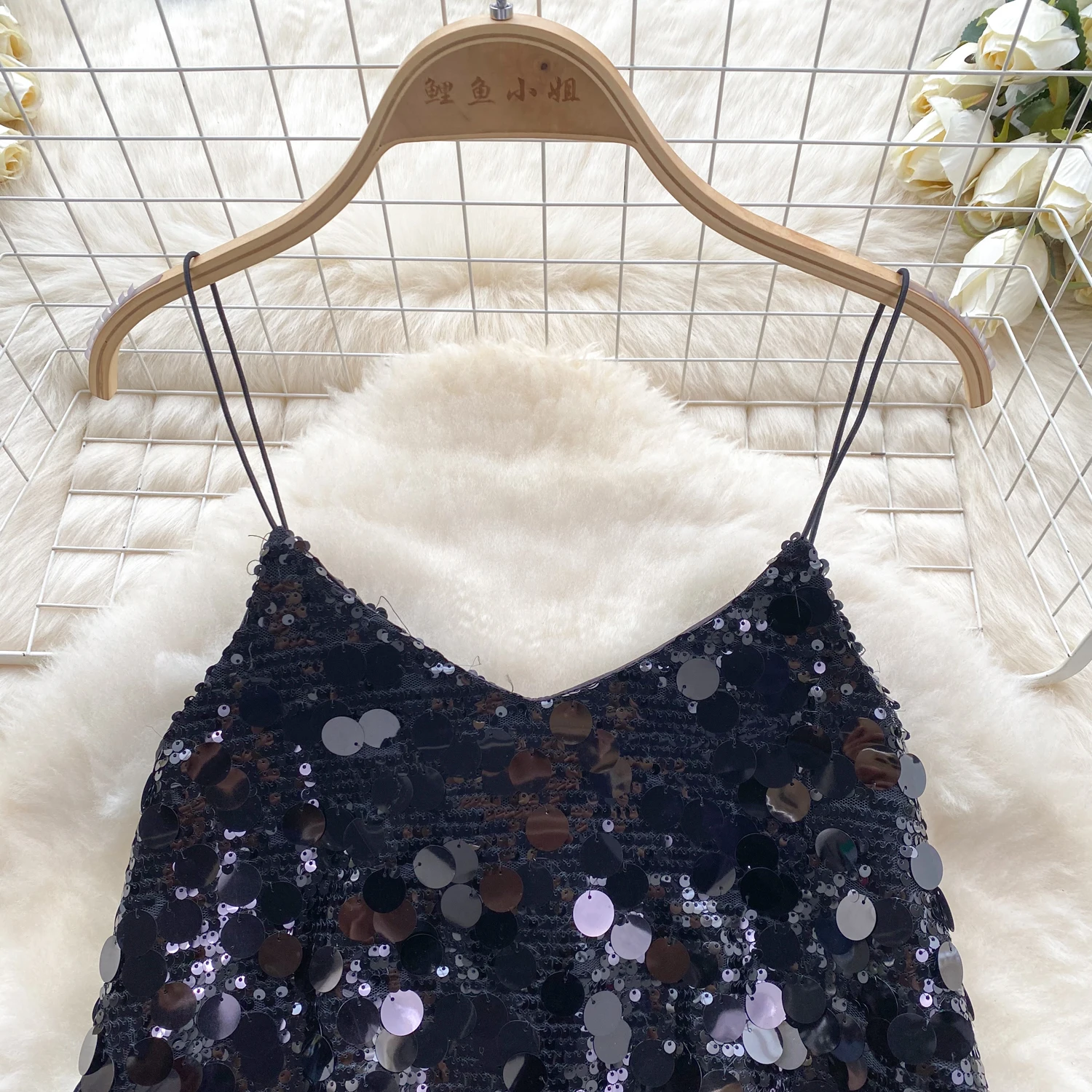Sexy Glitter Sequined Camis Chic Slim Party Club Tank Top Basic Fashion Off Shoulder Tops Women Hotsweet Crop Top
