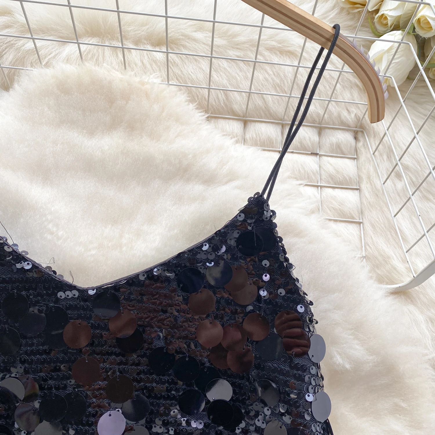 Sexy Glitter Sequined Camis Chic Slim Party Club Tank Top Basic Fashion Off Shoulder Tops Women Hotsweet Crop Top