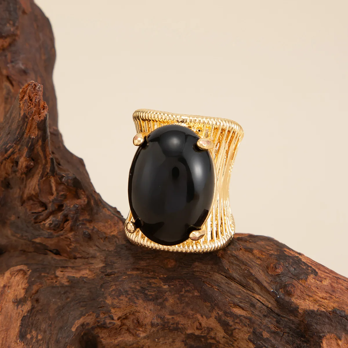 Rock Punk Hip Hop Vintage Elegant Black Brown Shading Resin Stone Chunky Metal Ring for Women Girl Jewelry Gift 2026 NEW
