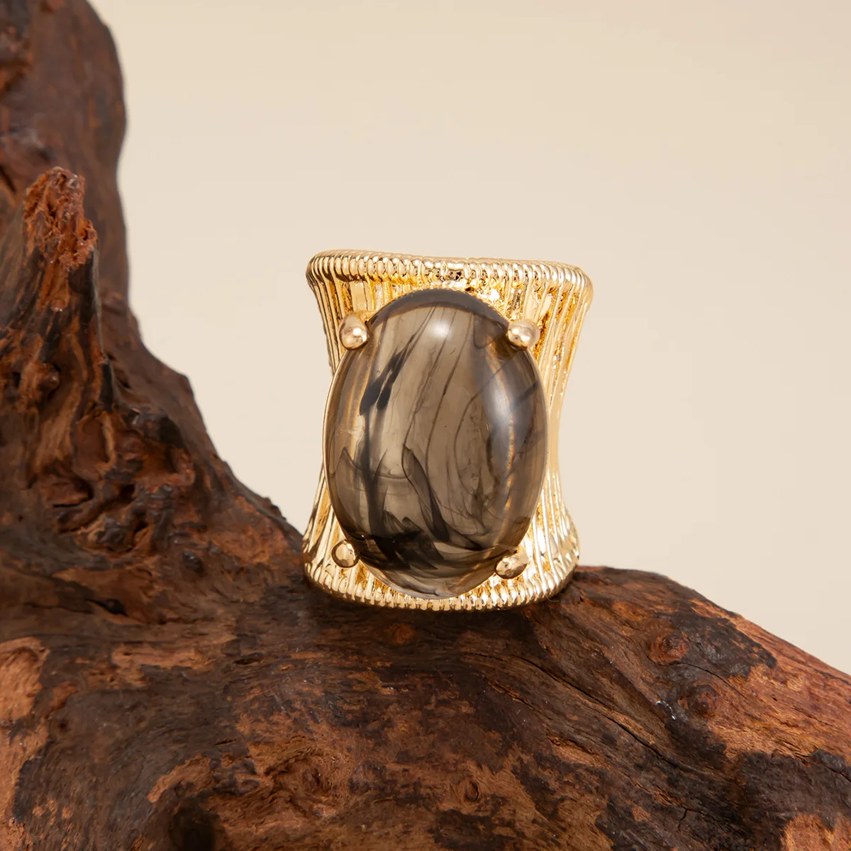Rock Punk Hip Hop Vintage Elegant Black Brown Shading Resin Stone Chunky Metal Ring for Women Girl Jewelry Gift 2026 NEW