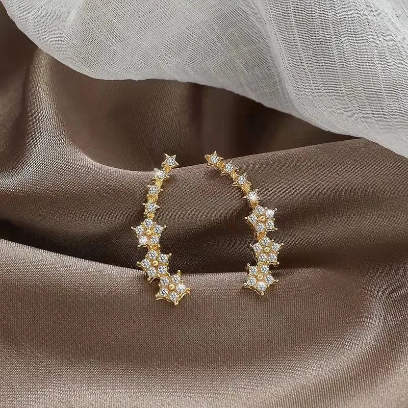Fashion Zircon Flower Star Stud Earrings For Women Simple Geometric Shiny Curved Earring Jewelry Accessories