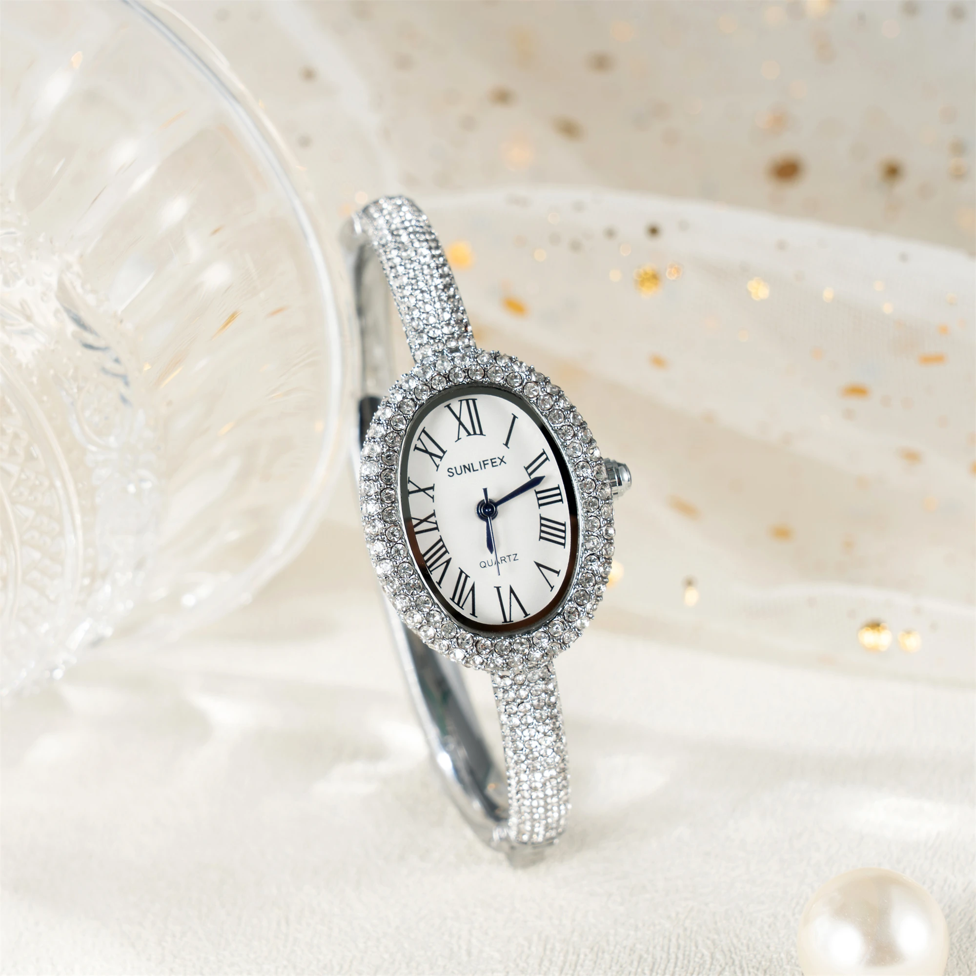 New Luxury Elegant Ladies' Bracelet Wrist Watch Roman Numeral Inlaid Rhinestones Oval Waterproof Women's Quartz Watch Reloj