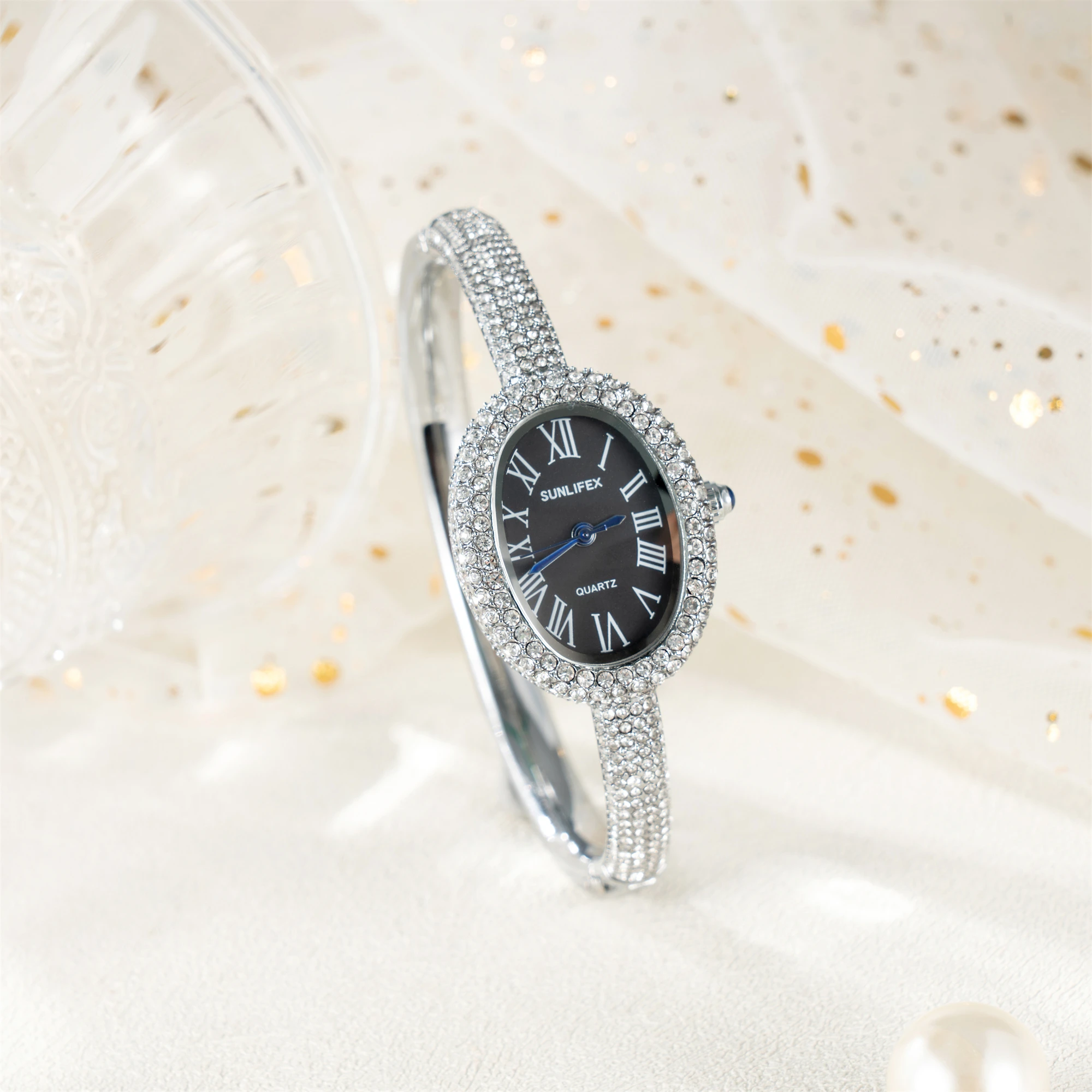 New Luxury Elegant Ladies' Bracelet Wrist Watch Roman Numeral Inlaid Rhinestones Oval Waterproof Women's Quartz Watch Reloj