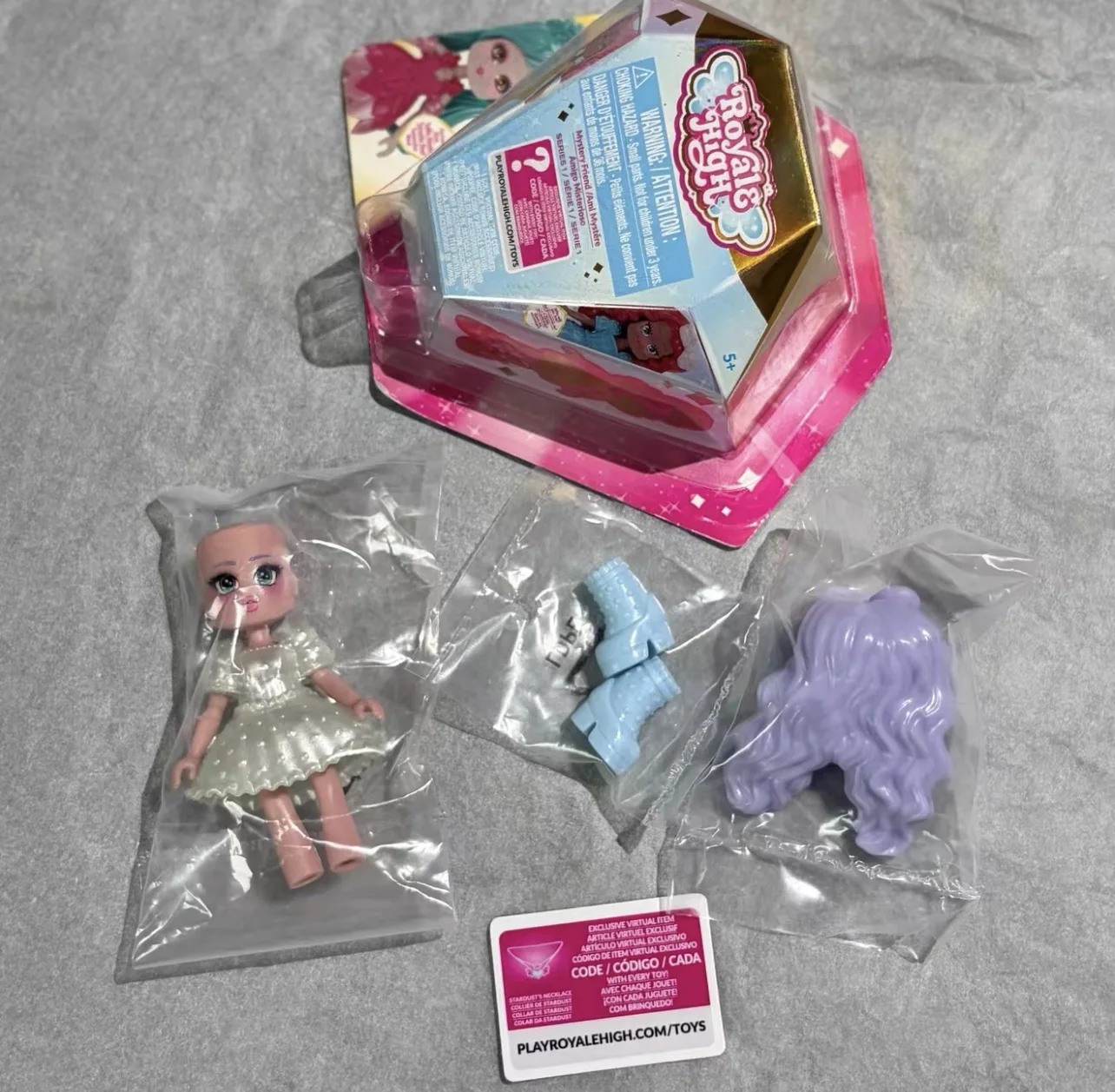 Royale High Mystery Friends Series 1 Blind Box with Game Code & Confirmation Piece Cute Action Figure Surprise Bag Gift for Girl