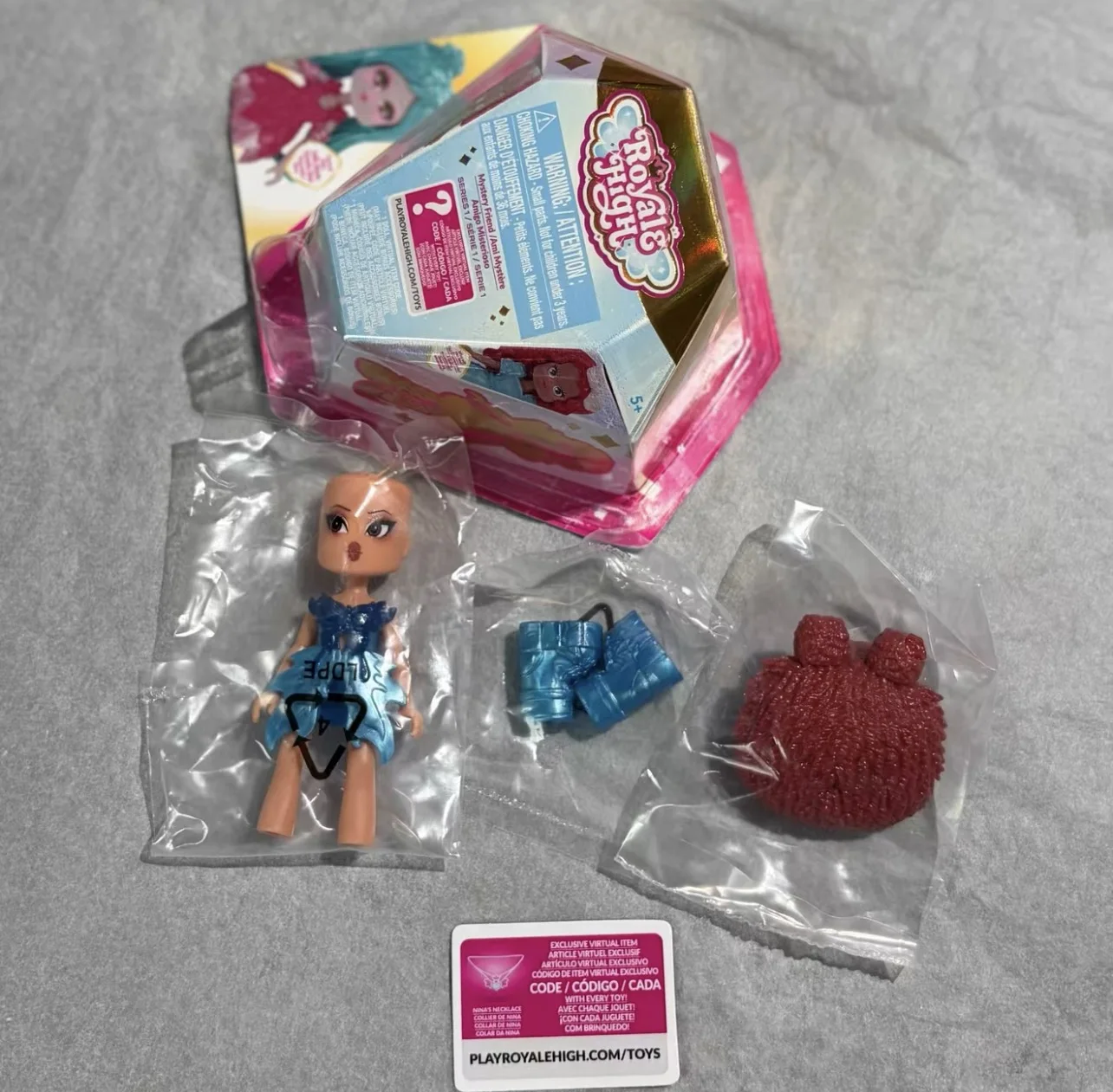 Royale High Mystery Friends Series 1 Blind Box with Game Code & Confirmation Piece Cute Action Figure Surprise Bag Gift for Girl