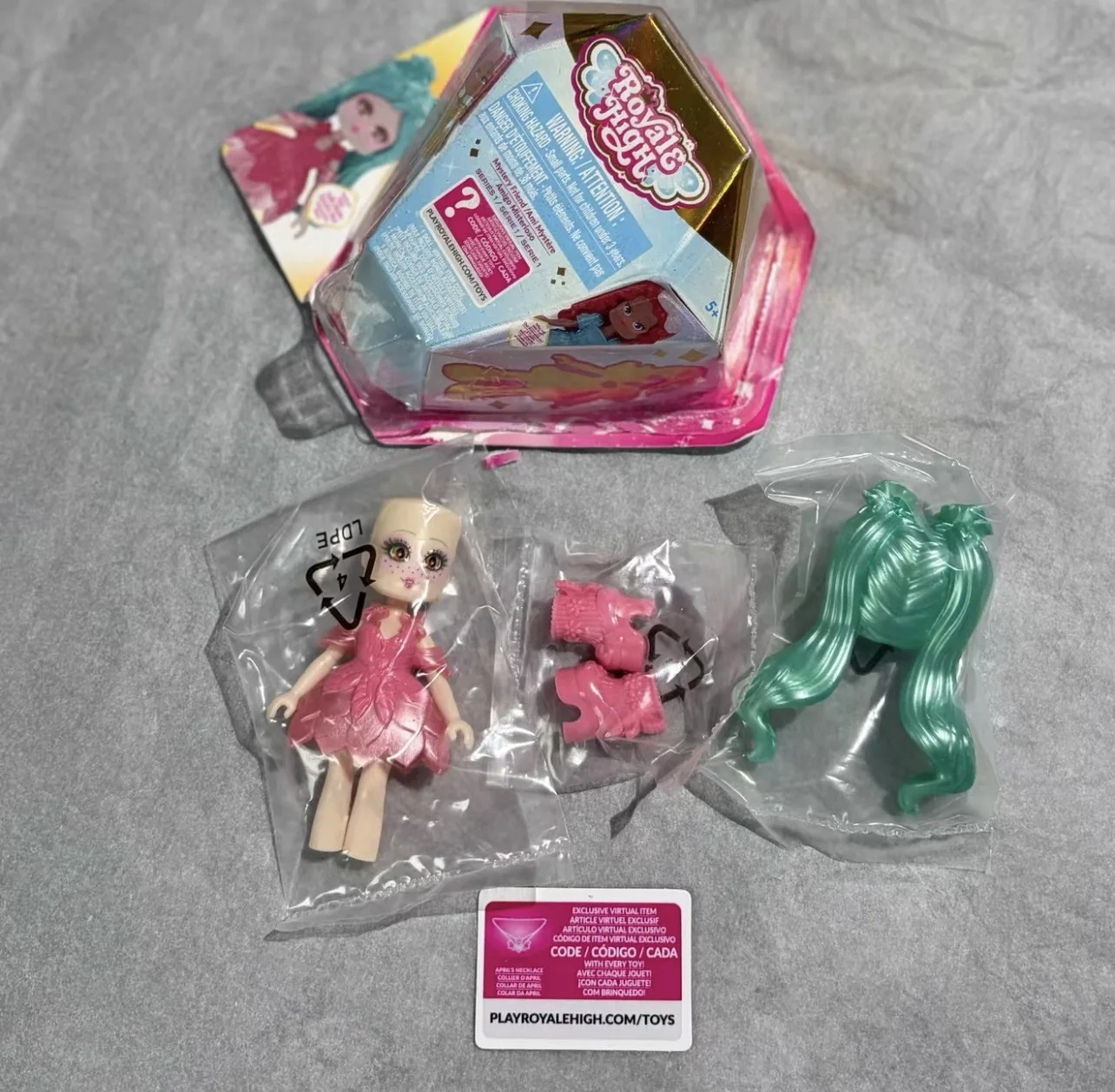 Royale High Mystery Friends Series 1 Blind Box with Game Code & Confirmation Piece Cute Action Figure Surprise Bag Gift for Girl