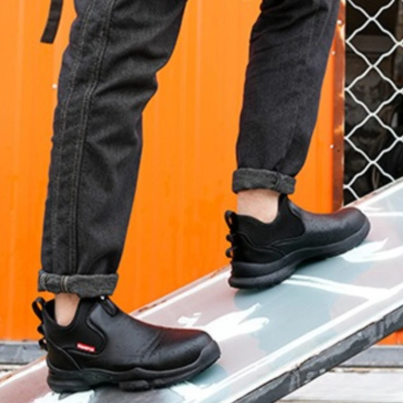 Fashion Men's Shoes Non Slip Waterproof Mens Work Shoes Oil Proof Kitchen Boots Durable Slip on Men Sneakers High Quality Tenis