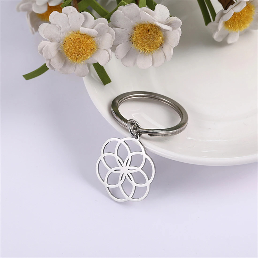 EUEAVAN Hollow Flower of Life Pendant Keychain Stainless Steel Religion Mandala Symbol Keyring Mystical Ancient Egyptian Jewelry
