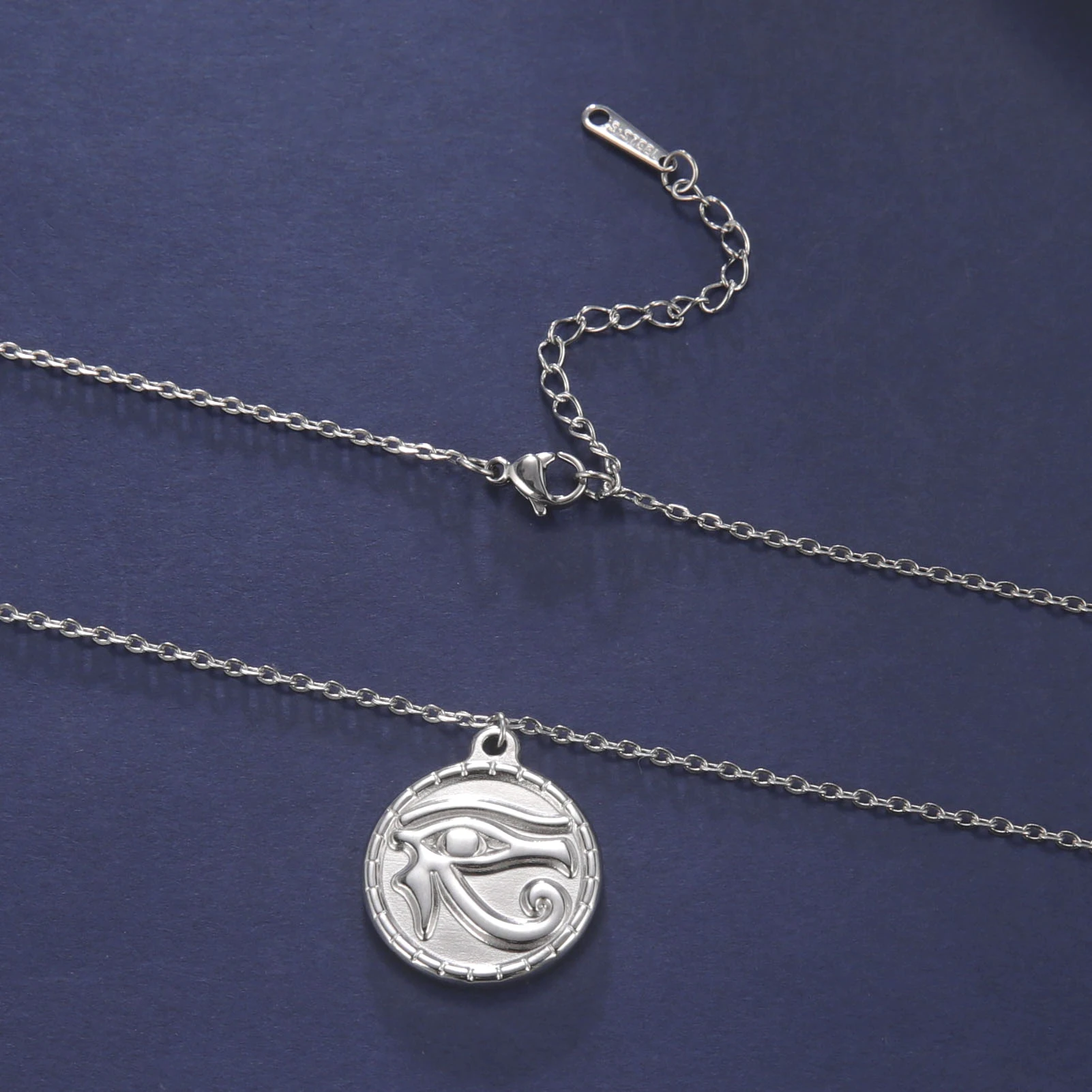 Skyrim The Eye Of Horus Ra Udjat Pendant Necklace Women Stainless Steel Gold Color Thick Chain Ancient Egypt Amulet Jewelry Gift